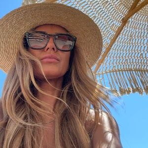 Meet your Posher, Niki